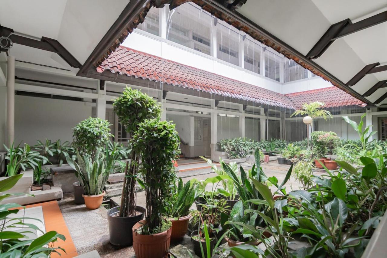 Hotel Koolkost Near Bandung Station Exteriér fotografie